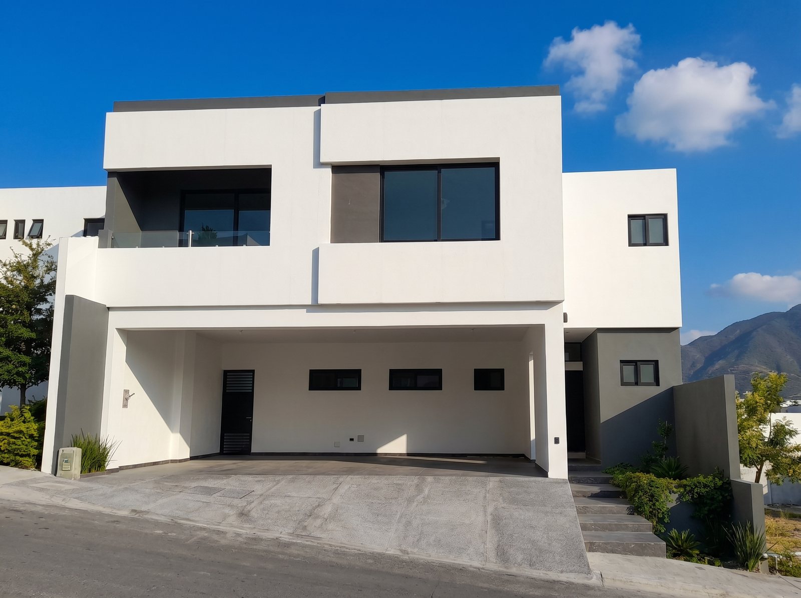 Residencia Contemporánea — Carretera Nacional